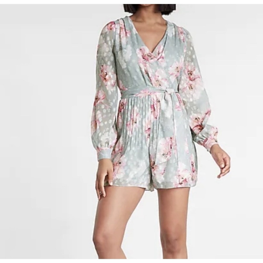 Express Floral Pleated Wrap Front Romper Size XS Sage‎ Pink Long Sleeve NWT